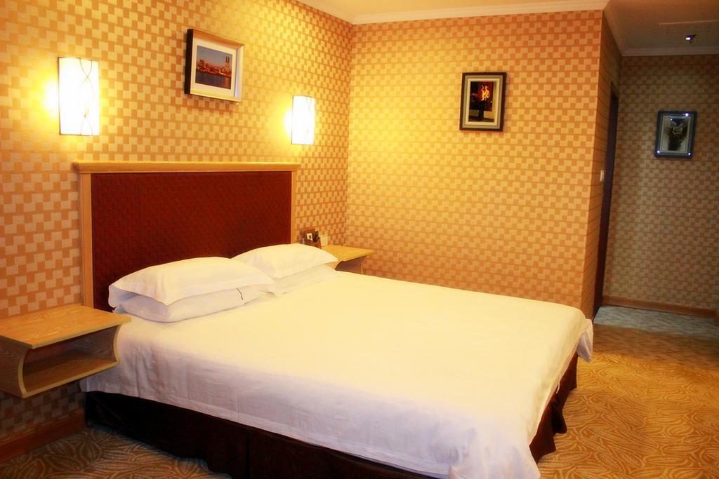 Omeiga Business Hotel Іу Екстер'єр фото