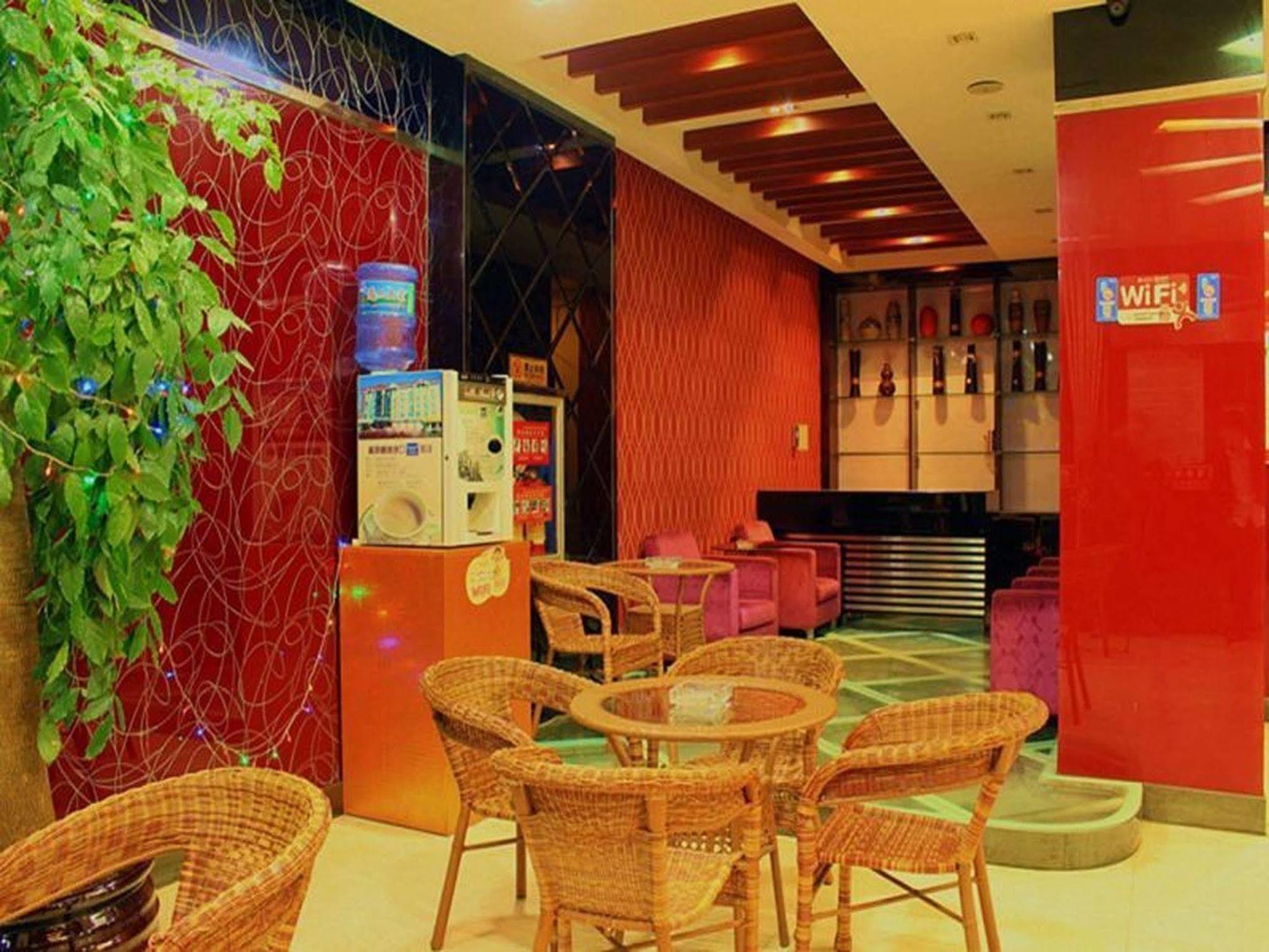 Omeiga Business Hotel Іу Екстер'єр фото